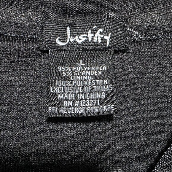 Justify - Picture 6 of 7